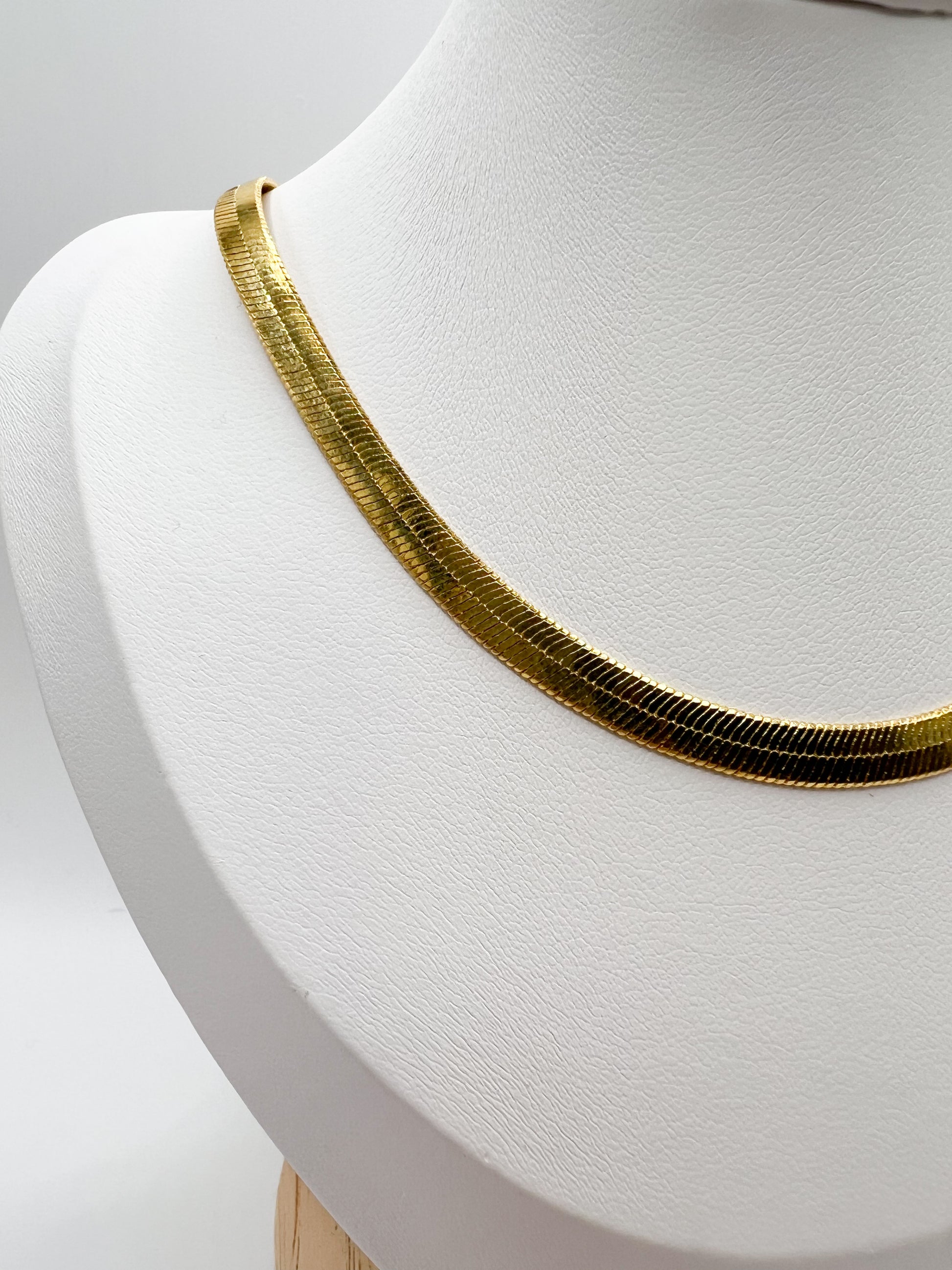 Bold Herringbone Chain